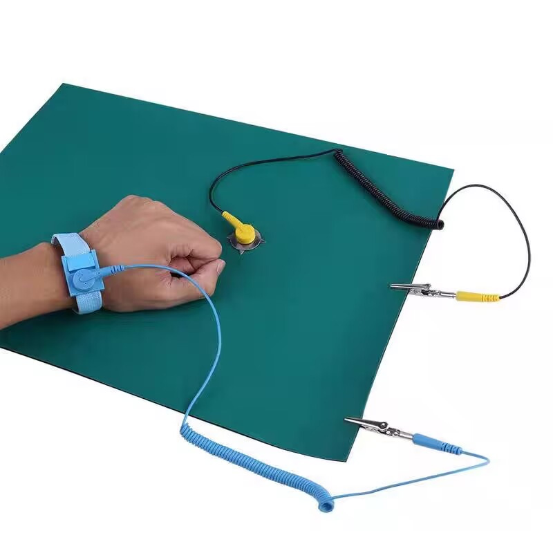 Tapis de travail de réparation - Electronics Repair Mat avis et prix